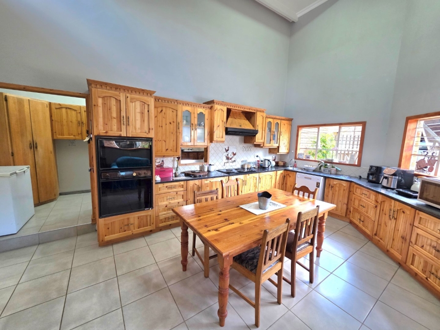 5 Bedroom Property for Sale in Panorama Free State